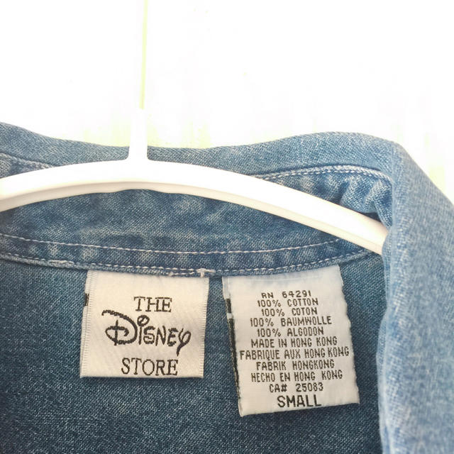 Disney(ディズニー)のused 古着 vintage くまのプーさん 刺繍 デニムシャツ ディズニー レディースのトップス(シャツ/ブラウス(長袖/七分))の商品写真