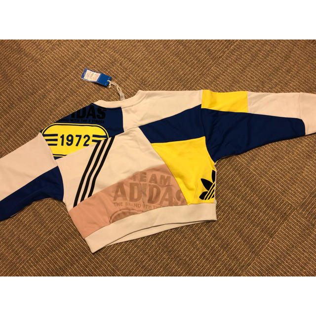 adidas(アディダス)のアディダス オリジナルス トップス  レディースのトップス(トレーナー/スウェット)の商品写真