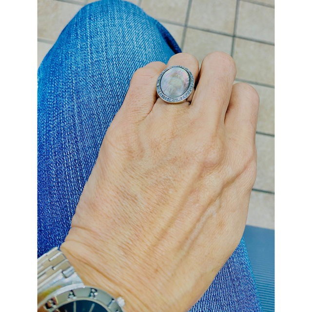 JEWELRY TSUTSUMI(ジュエリーツツミ)のk18 WG  黒蝶貝のリング レディースのアクセサリー(リング(指輪))の商品写真