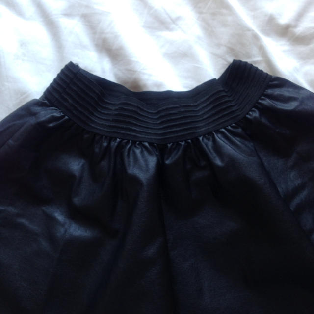 MURUA(ムルーア)のMURUA レザースカート レディースのスカート(ひざ丈スカート)の商品写真