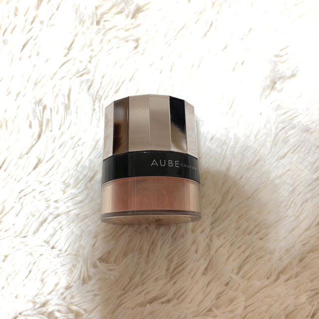 AUBE couture(オーブクチュール)のオーブクチュールデザイニングパフィーチーク413 オレンジチーク コスメ/美容のベースメイク/化粧品(チーク)の商品写真