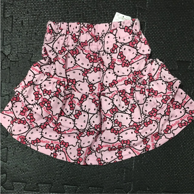 しまむら(シマムラ)の新品キティちゃん柄スカート キッズ/ベビー/マタニティのキッズ服女の子用(90cm~)(スカート)の商品写真