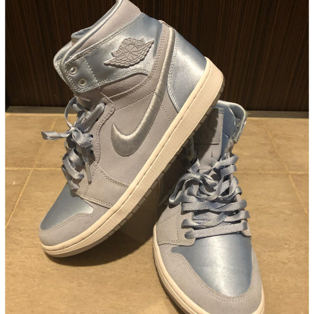 NIKE(ナイキ)のAIR JORDAN 1 エアジョーダン1 WMNS 2ペアあります！お揃いで メンズの靴/シューズ(スニーカー)の商品写真