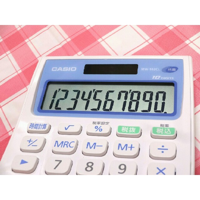 CASIO(カシオ)のカシオ❤抗菌 軽量10桁ソーラー電卓 税率計算可 インテリア/住まい/日用品の文房具(その他)の商品写真