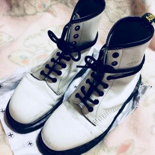 ドクターマーチン(Dr.Martens)のDr.Martens 白 8ホール イングランド(ローファー/革靴)