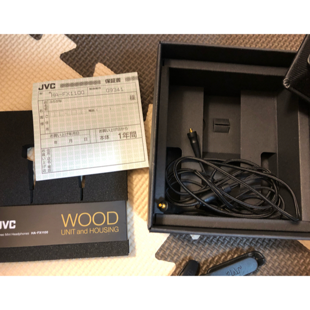 KENWOOD(ケンウッド)のJVC HA-FX1100 WOODシリーズ カナル型イヤホン スマホ/家電/カメラのオーディオ機器(ヘッドフォン/イヤフォン)の商品写真