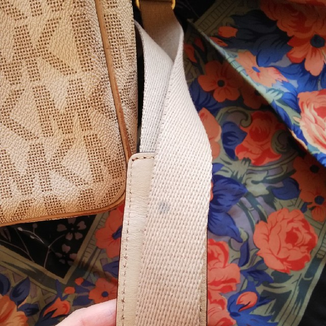 Michael Kors(マイケルコース)のMICHAEL KORS    ショルダーバッグ レディースのバッグ(ショルダーバッグ)の商品写真