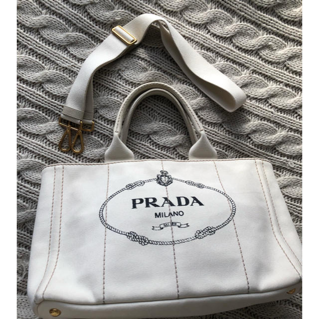 定価12万程度 PRADA プラダ カナパ 貴重なオフホワイト 美品