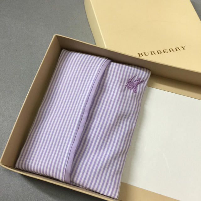 BURBERRY(バーバリー)のバーバリーティッシュケース新品未使用 レディースのファッション小物(その他)の商品写真