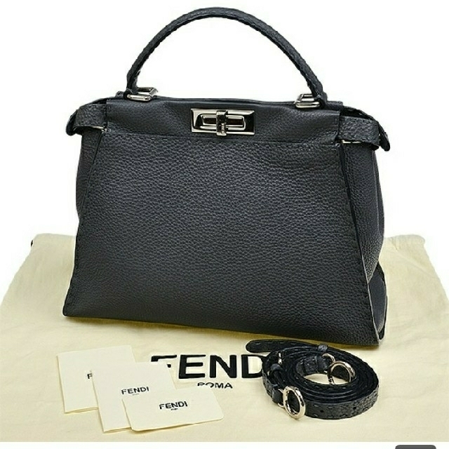 FENDI(フェンディ)のめい様専用 レディースのバッグ(ショルダーバッグ)の商品写真