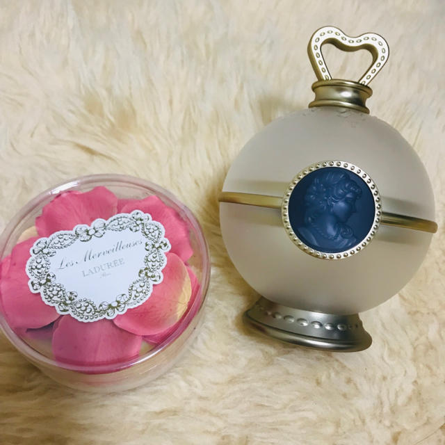 Les Merveilleuses LADUREE(レメルヴェイユーズラデュレ)のラデュレ チーク&ポット セット コスメ/美容のベースメイク/化粧品(チーク)の商品写真