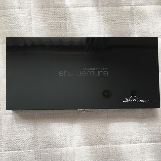 shu uemura(シュウウエムラ)のshu uemura メイクパレット コスメ/美容のベースメイク/化粧品(アイシャドウ)の商品写真