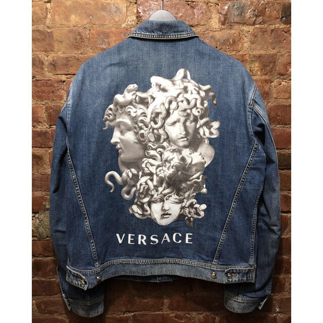 VERSACE(ヴェルサーチ)のversace denim jacket size 56 XL メンズのジャケット/アウター(Gジャン/デニムジャケット)の商品写真