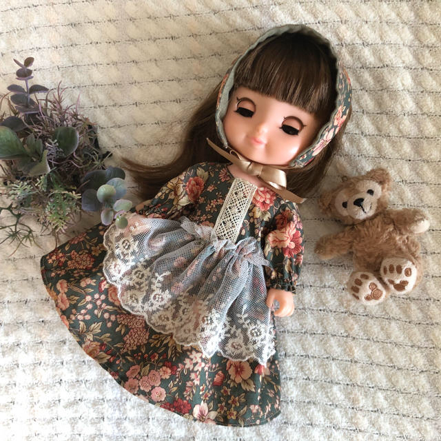 お人形 ハンドメイド服*No.183 アンティーク風ドレスセット お人形 ハンドメイド服*No.183 アンティーク風ドレスセット