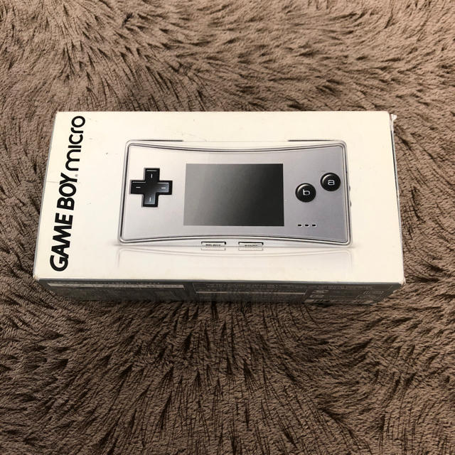 ゲームボーイアドバンス(ゲームボーイアドバンス)の任天堂 GAME BOY micro 新品未使用 シルバー お値下げしました エンタメ/ホビーのゲームソフト/ゲーム機本体(家庭用ゲーム機本体)の商品写真