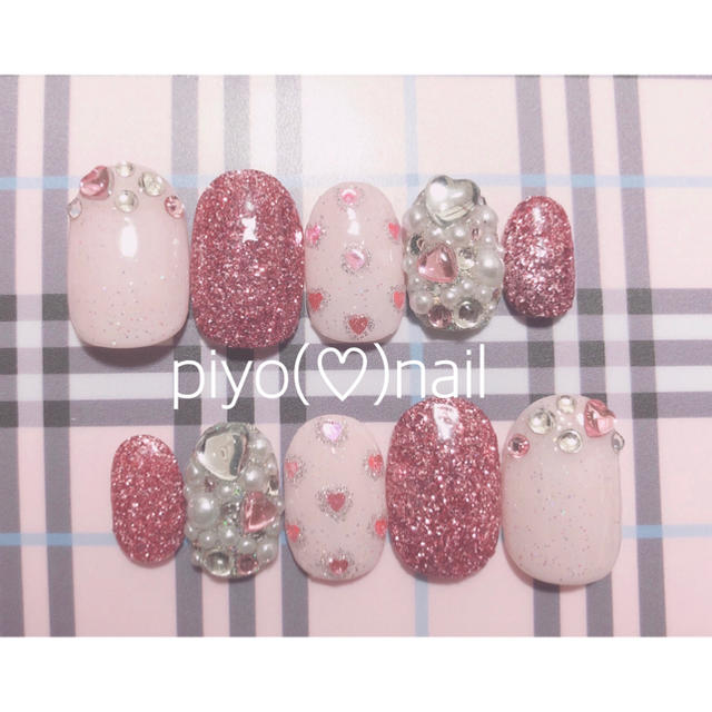 キラキラ埋め尽くし ハートホロネイルチップ 量産型グリッターの通販 By Piyo Nail ラクマ