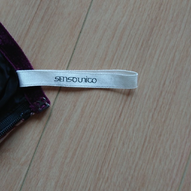Sensounico(センソユニコ)の花柄  膝丈  スカート レディースのスカート(ひざ丈スカート)の商品写真