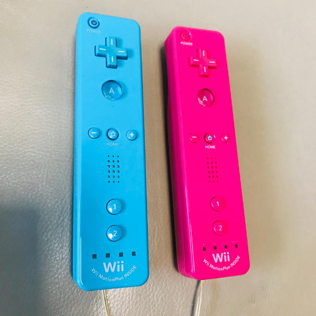 Wii(ウィー)のwii モーション プラス コントローラー カバー付き セット エンタメ/ホビーのゲームソフト/ゲーム機本体(その他)の商品写真