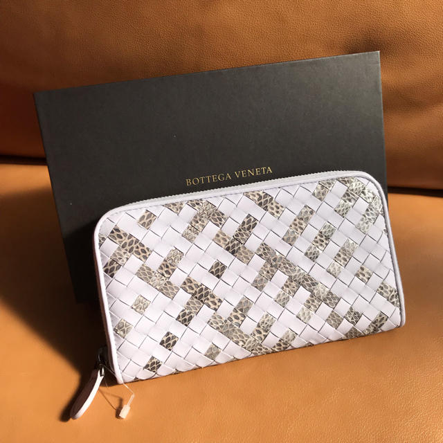 大割引 Bottega カーフ×パイソン財布☆ 【てんとう虫】新品未使用