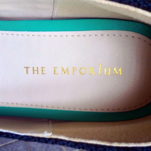 THE EMPORIUM(ジエンポリアム)の異素材切替 インヒールパンプス レディースの靴/シューズ(ハイヒール/パンプス)の商品写真