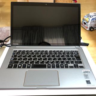 トウシバ(東芝)のDynaBook Kira V834/W8K KIRA PV83428KNUSW(ノートPC)