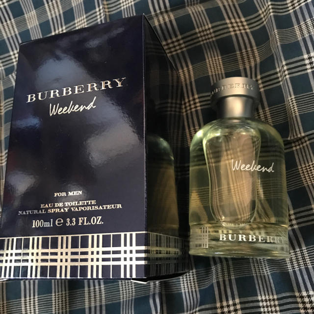 BURBERRY(バーバリー)のmanakaさん専用 バーバリー ウィークエンドフォーメンEDT 100ml コスメ/美容の香水(香水(男性用))の商品写真