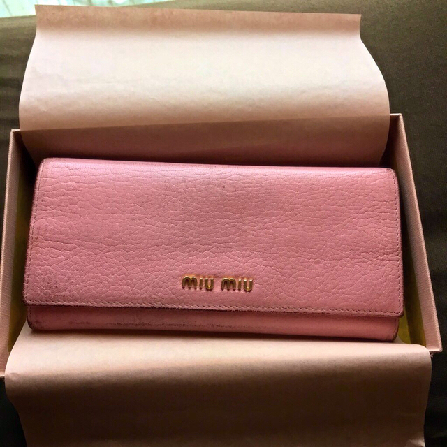 miu miu 長財布