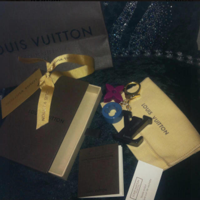 LOUIS VUITTON - ルイヴィトン キーホルダー