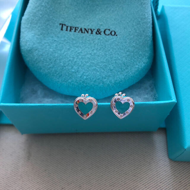 Tiffany & Co.(ティファニー)のNONKO様専用     ティファニー ラブハートピアス レディースのアクセサリー(ピアス)の商品写真