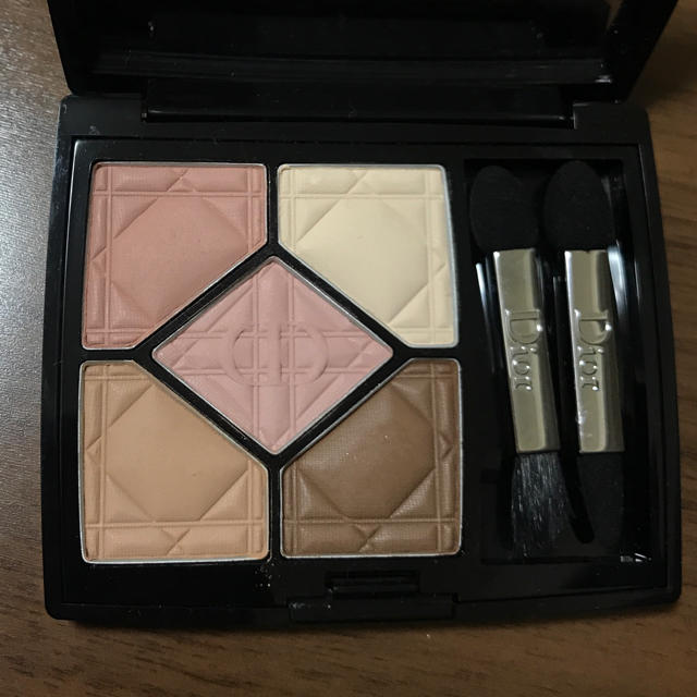 Dior - Dior サンククルール 537 TOUCH の通販 by ナナ's shop Dior - Dior サンククルール 537 TOUCH の通販 by ナナ's shop
