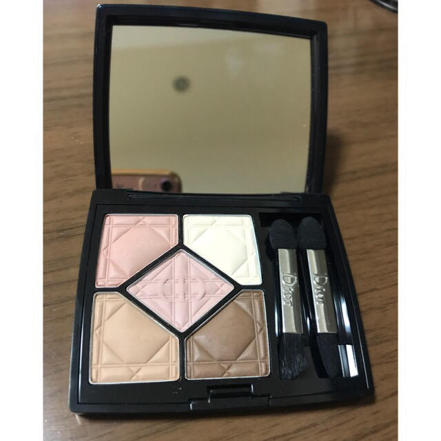 Dior - Dior サンククルール 537 TOUCH の通販 by ナナ's shop Dior - Dior サンククルール 537 TOUCH の通販 by ナナ's shop
