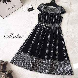 テッドベイカー(TED BAKER)の新品未使用‼️TED BAKER テッドベイカー ワンピース オフショル ニット(ひざ丈ワンピース)