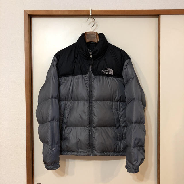 THE NORTH FACE(ザノースフェイス)の大人気 超希少 日本未発売カラー ノースフェイス ヌプシ ダウン ジャケット メンズのジャケット/アウター(ダウンジャケット)の商品写真