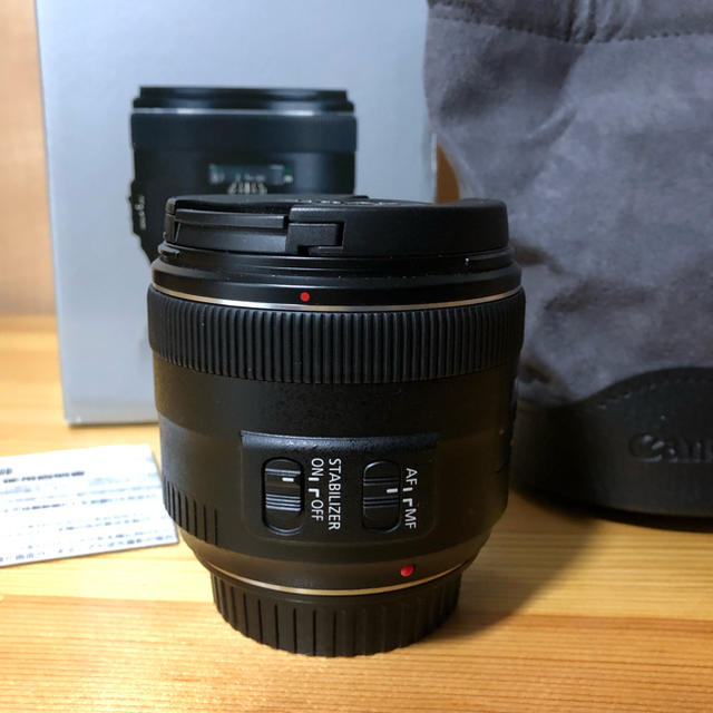 Canon(キヤノン)の中古 Canon EF35mm F2 IS USM スマホ/家電/カメラのカメラ(レンズ(単焦点))の商品写真