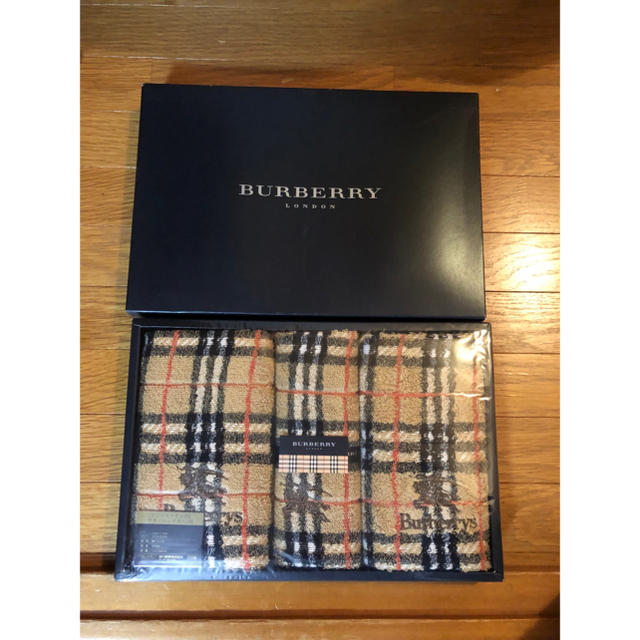 BURBERRY(バーバリー)のバーバーリー フェイスタオルセット インテリア/住まい/日用品の日用品/生活雑貨/旅行(タオル/バス用品)の商品写真