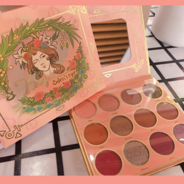 Sephora(セフォラ)の★Oden’s eye★Freja divaアイシャドウパレット コスメ/美容のベースメイク/化粧品(アイシャドウ)の商品写真