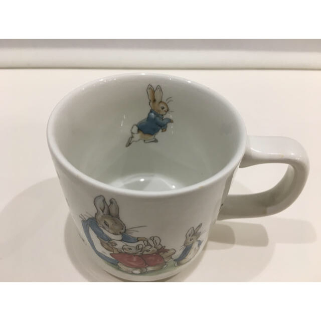 WEDGWOOD(ウェッジウッド)のピーターラビット マグカップ インテリア/住まい/日用品のキッチン/食器(グラス/カップ)の商品写真