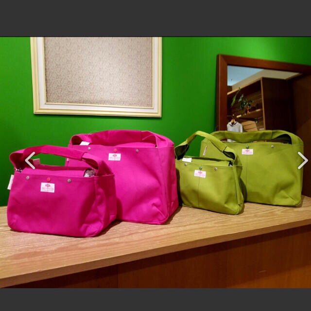 BEAMS(ビームス)のバッグンナウン ナイロン トートバッグ ピンク M レディースのバッグ(トートバッグ)の商品写真