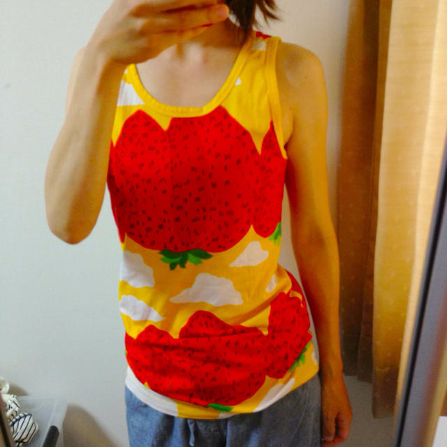 marimekko(マリメッコ)のmarimekkoタンク☆いちご♡ レディースのトップス(カットソー(半袖/袖なし))の商品写真