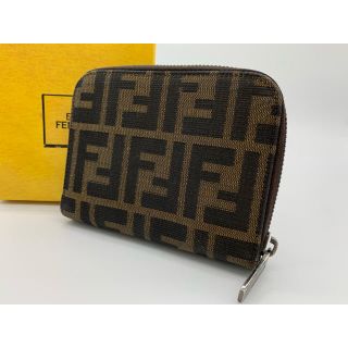 フェンディ(FENDI)の●正規品● フェンディ ズッカ柄 二つ折り財布 ブラウン系(財布)