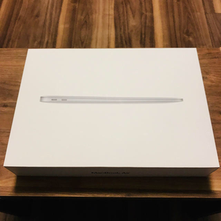 アップル(Apple)の［新品同様］MacBook Air 2018 256GB 最新版(ノートPC)