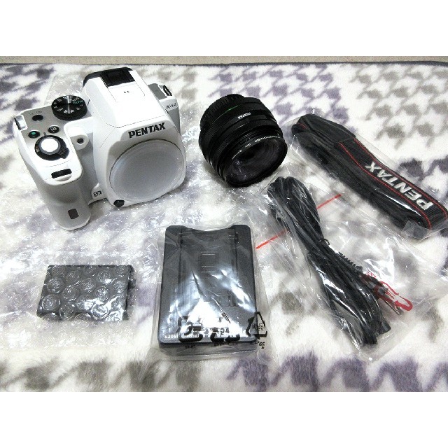 PENTAX KS-2 ホワイト レンズ×2デジタル一眼レフカメラ(K-S2 PENTAX KS-2 ホワイト レンズ×2デジタル一眼レフカメラ(K-S2