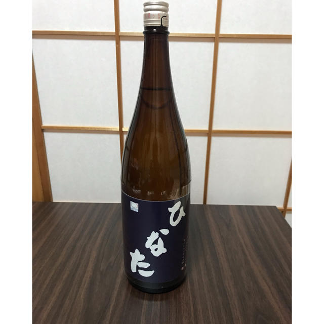(新品未開封)日本酒 ひなた 陸奥みなとノベルティー 粗品 一升瓶 1.8L 食品/飲料/酒の酒(日本酒)の商品写真