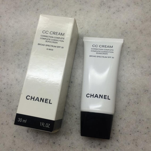 CHANEL CCクリーム BEIGE