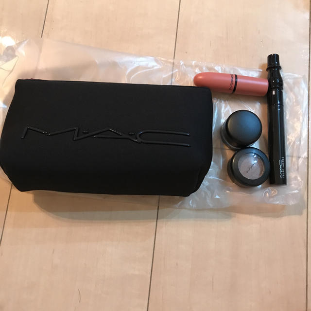 MAC(マック)のMAC♡限定品未使用♡お値下げ‼️ コスメ/美容のキット/セット(コフレ/メイクアップセット)の商品写真