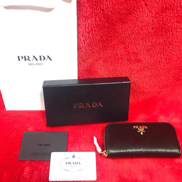 PRADA(プラダ)の【ダメ親父様専用】PRADA（プラダ）ラウンドファスナー6連キーケース新品未使用 メンズのファッション小物(キーケース)の商品写真