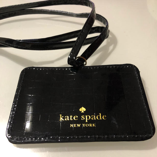 kate spade new york(ケイトスペードニューヨーク)のケイトスペード IDフォルダー【お値下げしました 早い者勝ち】 レディースのファッション小物(パスケース/IDカードホルダー)の商品写真