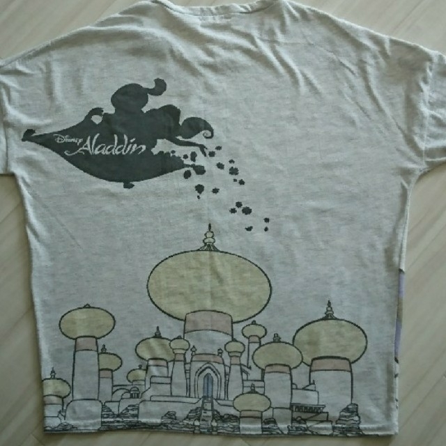 Disney(ディズニー)のアラジン ジャスミン 長袖 ロンT  レディースのトップス(Tシャツ(長袖/七分))の商品写真