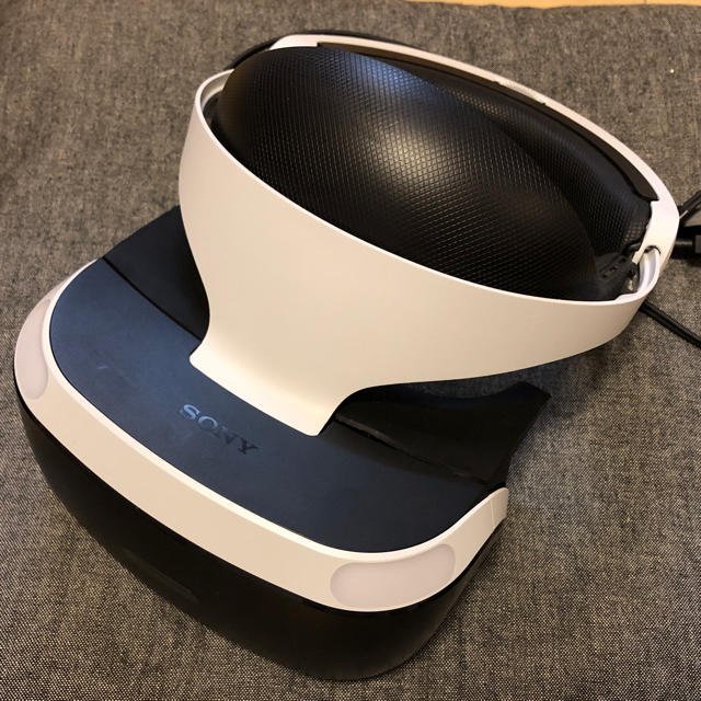 PlayStation VR(プレイステーションヴィーアール)のPlayStation VR ,カメラ付き エンタメ/ホビーのゲームソフト/ゲーム機本体(家庭用ゲーム機本体)の商品写真