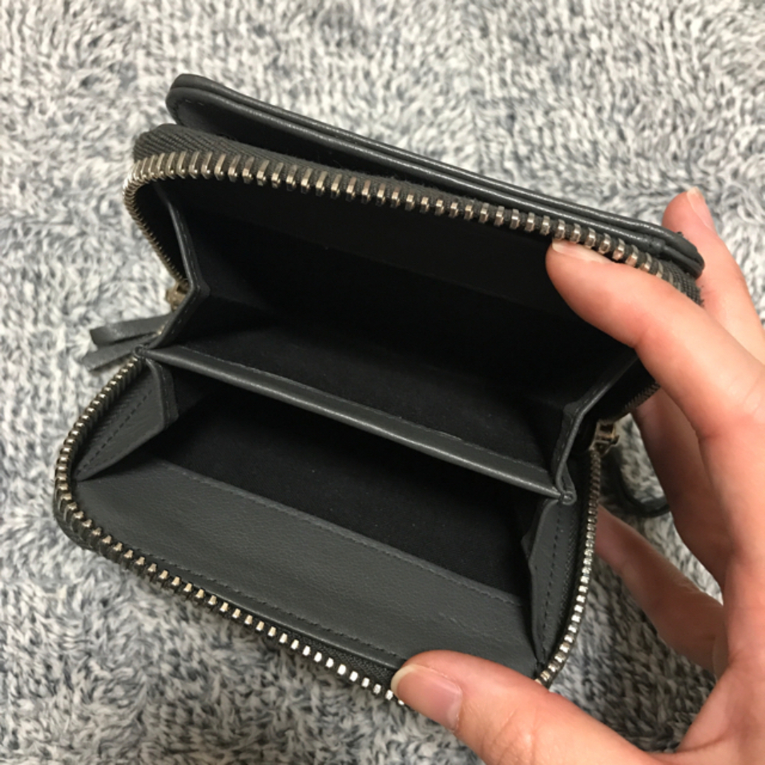 Balenciaga(バレンシアガ)の【旧ロゴ】バレンシアガ 二つ折り 財布 レディースのファッション小物(財布)の商品写真